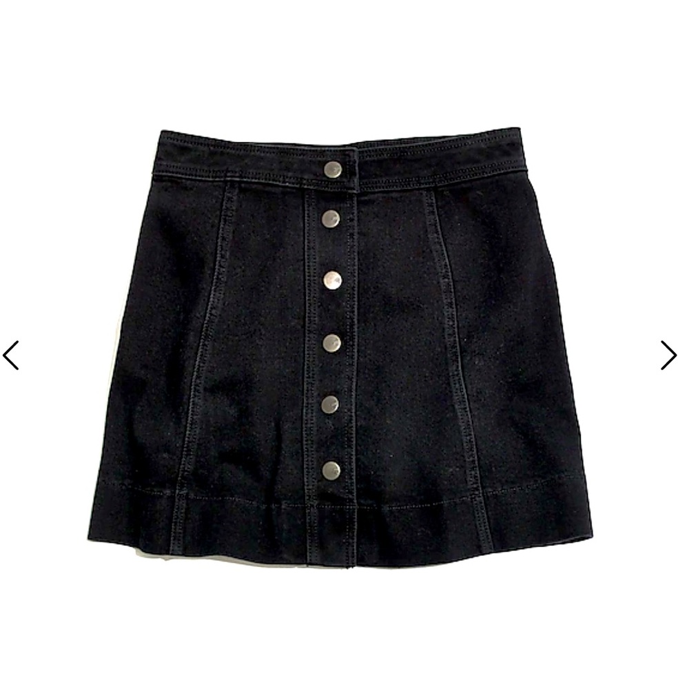 Madewell Metropolis Snap Jean Skirt in Rawley Black - Size 2